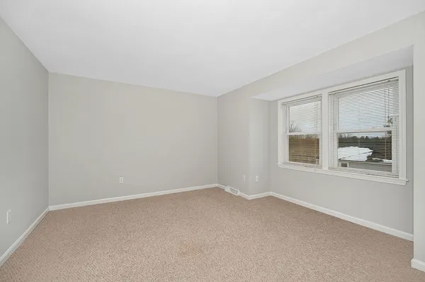 $2,500 | 1431 Pawtucket Boulevard, Unit 46, Lowell, MA 01854