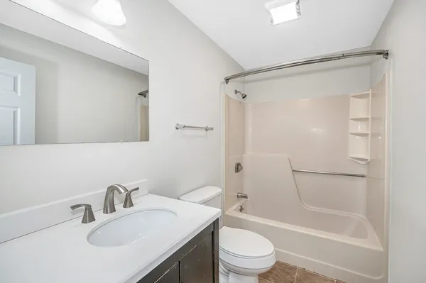 $2,500 | 1431 Pawtucket Boulevard, Unit 46, Lowell, MA 01854