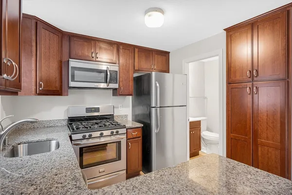 $2,500 | 1431 Pawtucket Boulevard, Unit 46, Lowell, MA 01854