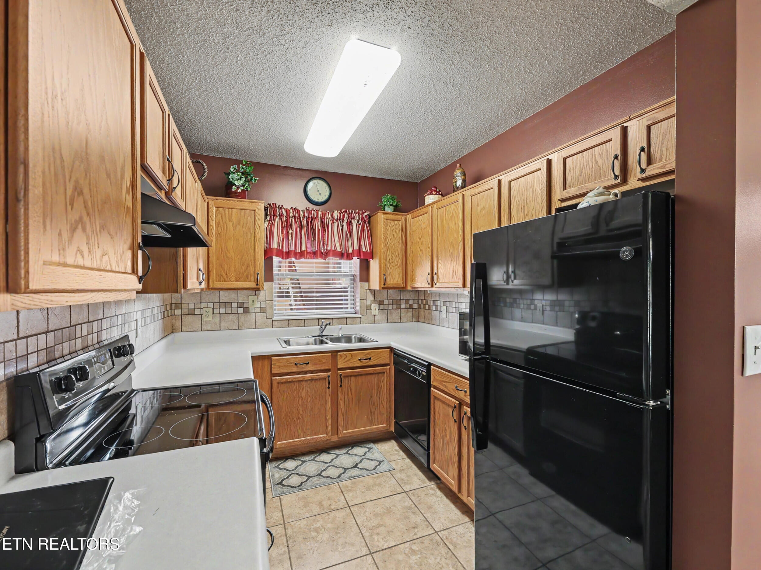 3919 South River Road, Unit 305 Pigeon Forge, TN 37863 - Photo 12 of 47 12_img_5022