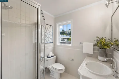 $1,325,000 | 21 Oval Road, Oakland, CA 94611