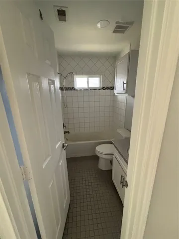 $1,500 | 5424 4th Street, Katy, TX 77493