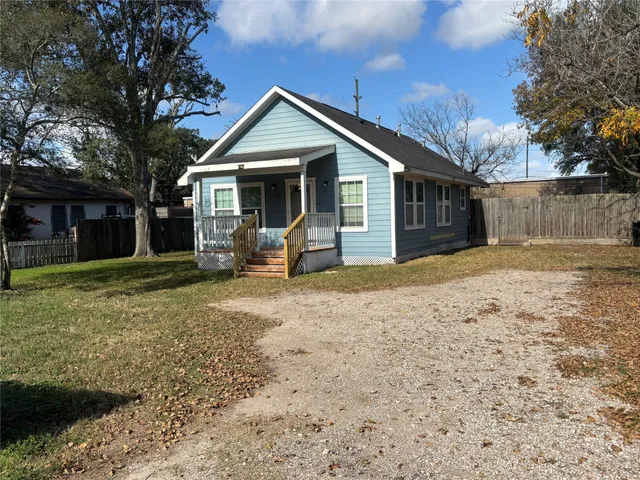 $1,500 | 5424 4th Street, Katy, TX 77493