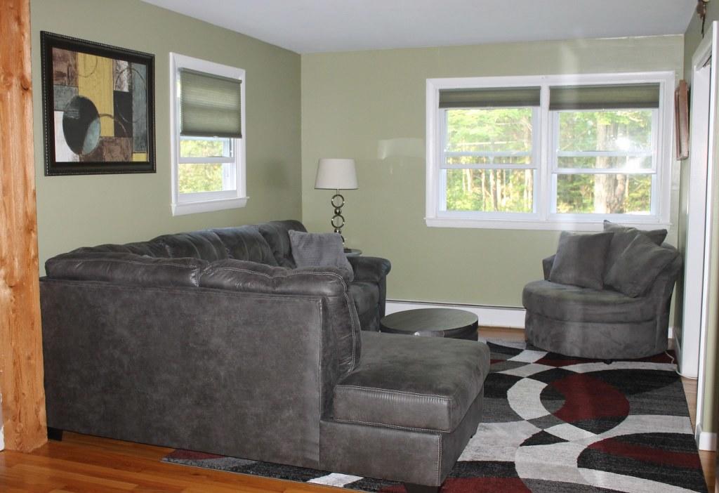 31 Webster Road Freeport, ME 04032 - Photo 14 of 34 Living room