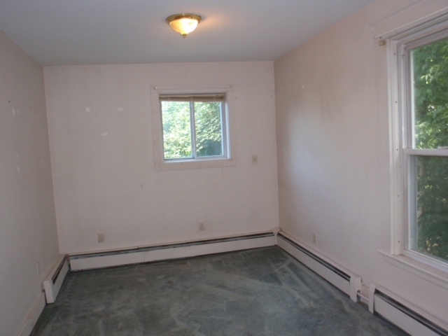 91 Crescent Street Rutland, VT 05701 - Photo 19 of 30