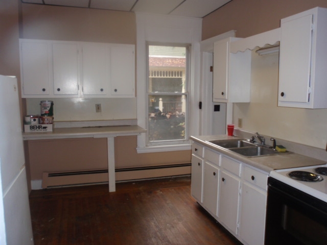 91 Crescent Street Rutland, VT 05701 - Photo 7 of 30