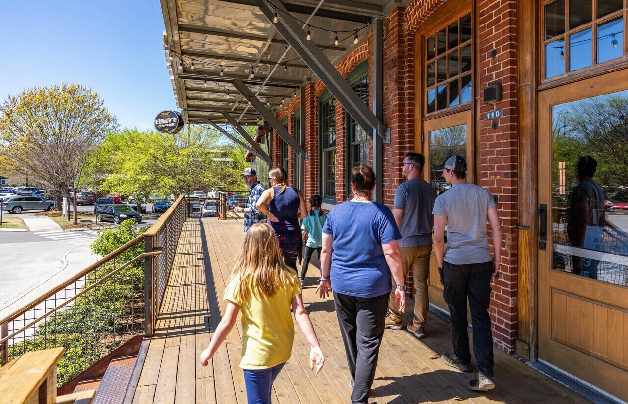 147 Peerless Avenue, Unit 123 Chattanooga, TN 37405 - Photo 18 of 22 Outdoor Dining