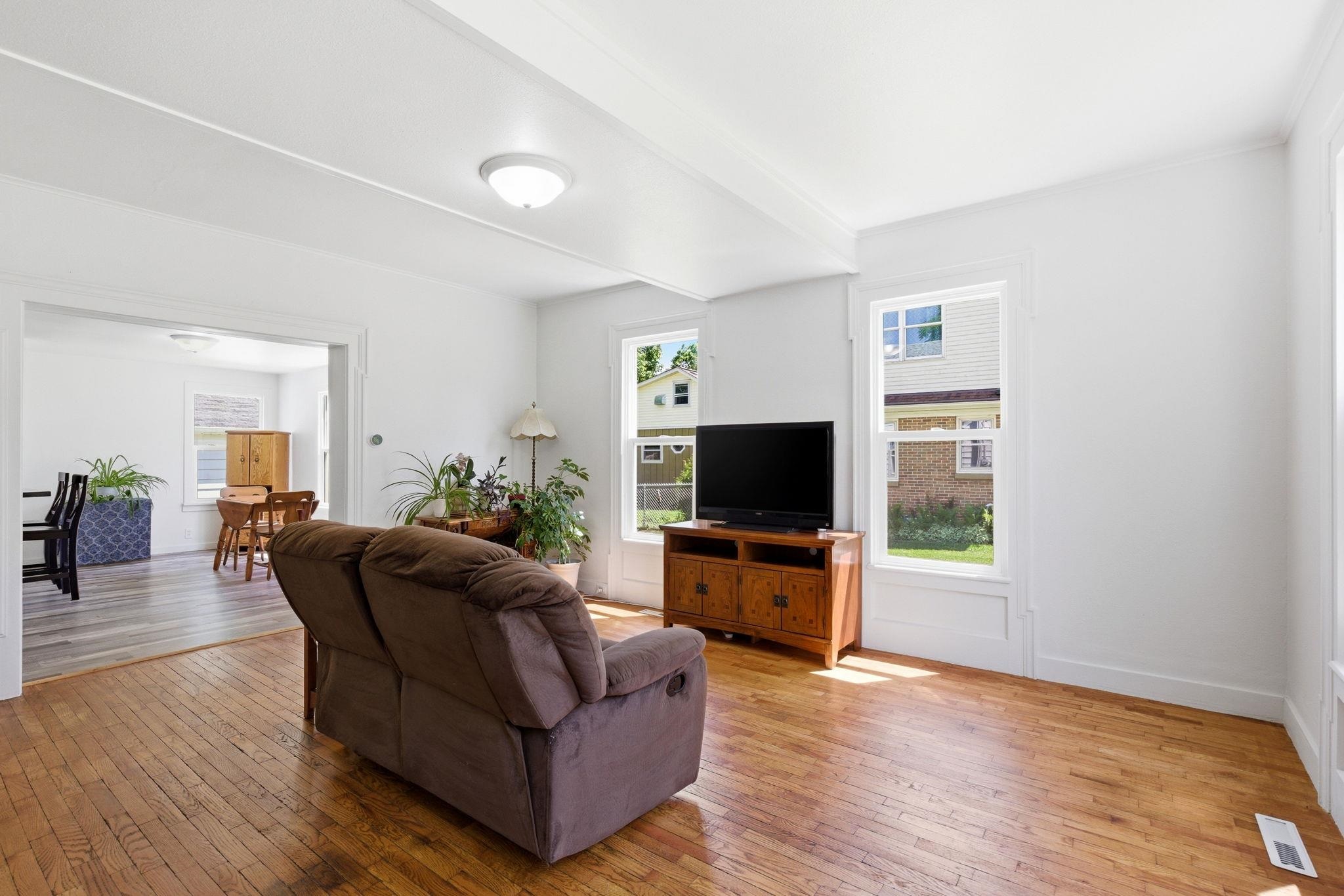 121 North 5th Street Delavan, WI 53115 - Photo 6 of 42