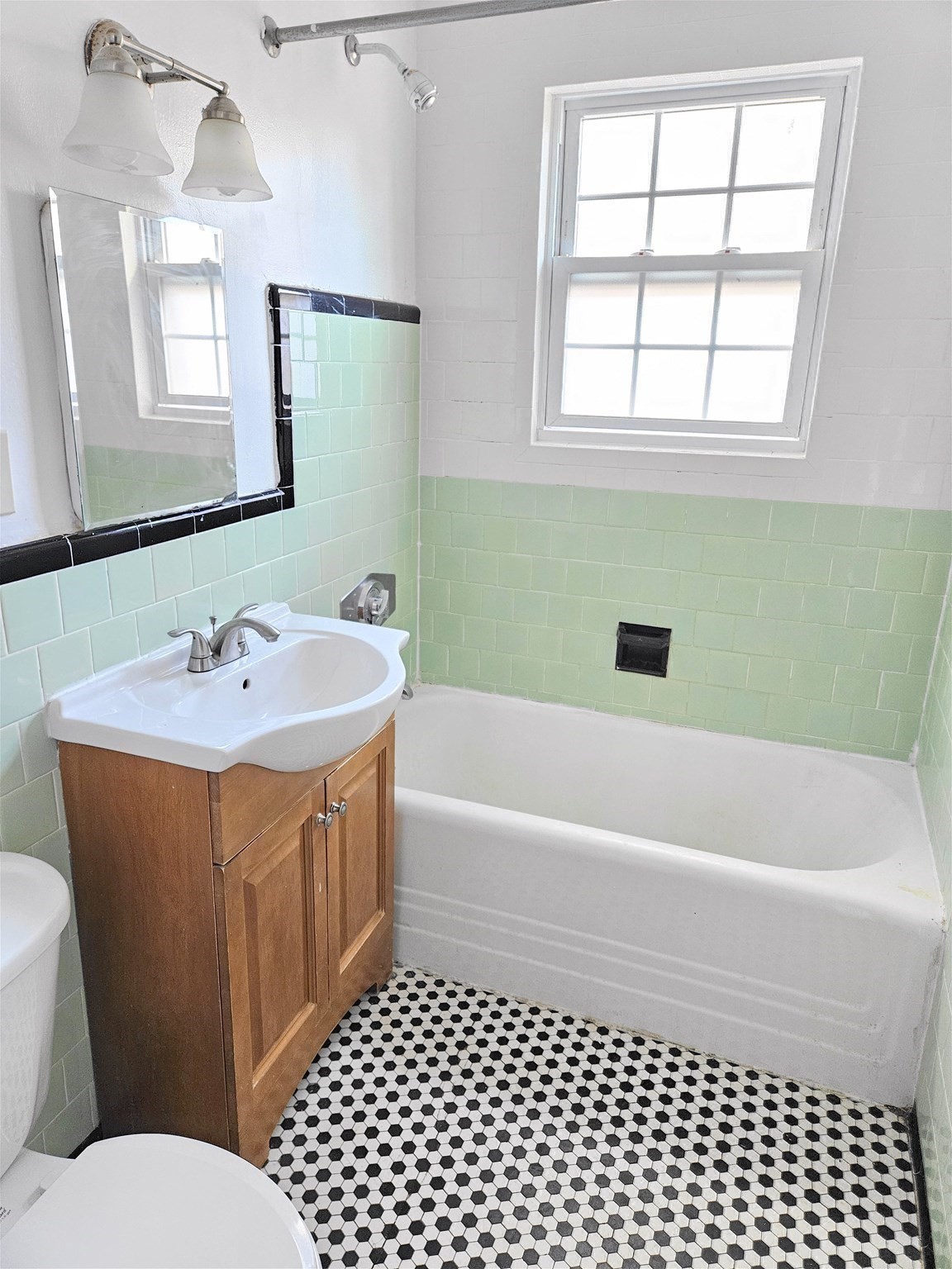 12 Hatherly Road, Unit 1 Boston, MA 02135 - Photo 13 of 19 Gallery Image 13