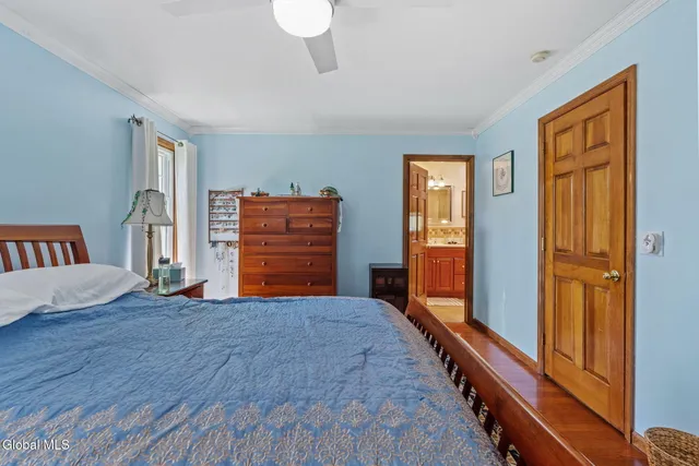 $550,000 | 6 Wayto Lane, Clifton Park, NY 12019