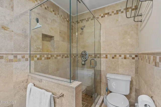 $550,000 | 6 Wayto Lane, Clifton Park, NY 12019