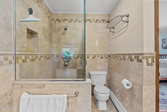 $550,000 | 6 Wayto Lane, Clifton Park, NY 12019