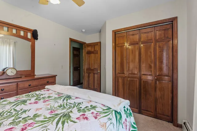 $550,000 | 6 Wayto Lane, Clifton Park, NY 12019