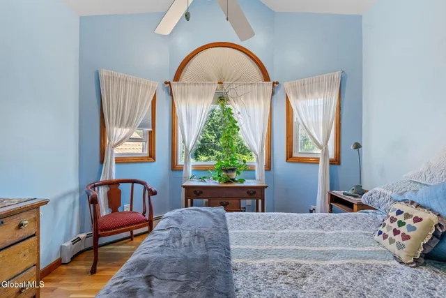 $550,000 | 6 Wayto Lane, Clifton Park, NY 12019