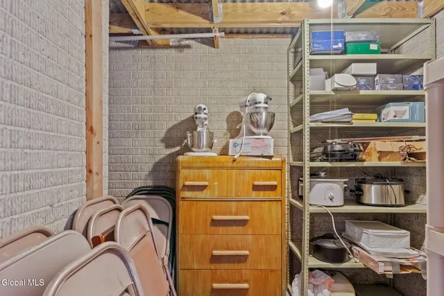 $550,000 | 6 Wayto Lane, Clifton Park, NY 12019