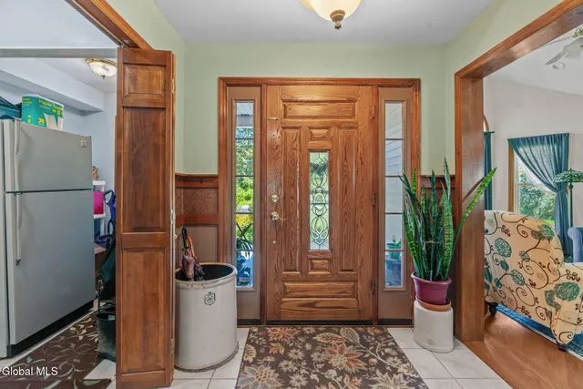 $550,000 | 6 Wayto Lane, Clifton Park, NY 12019