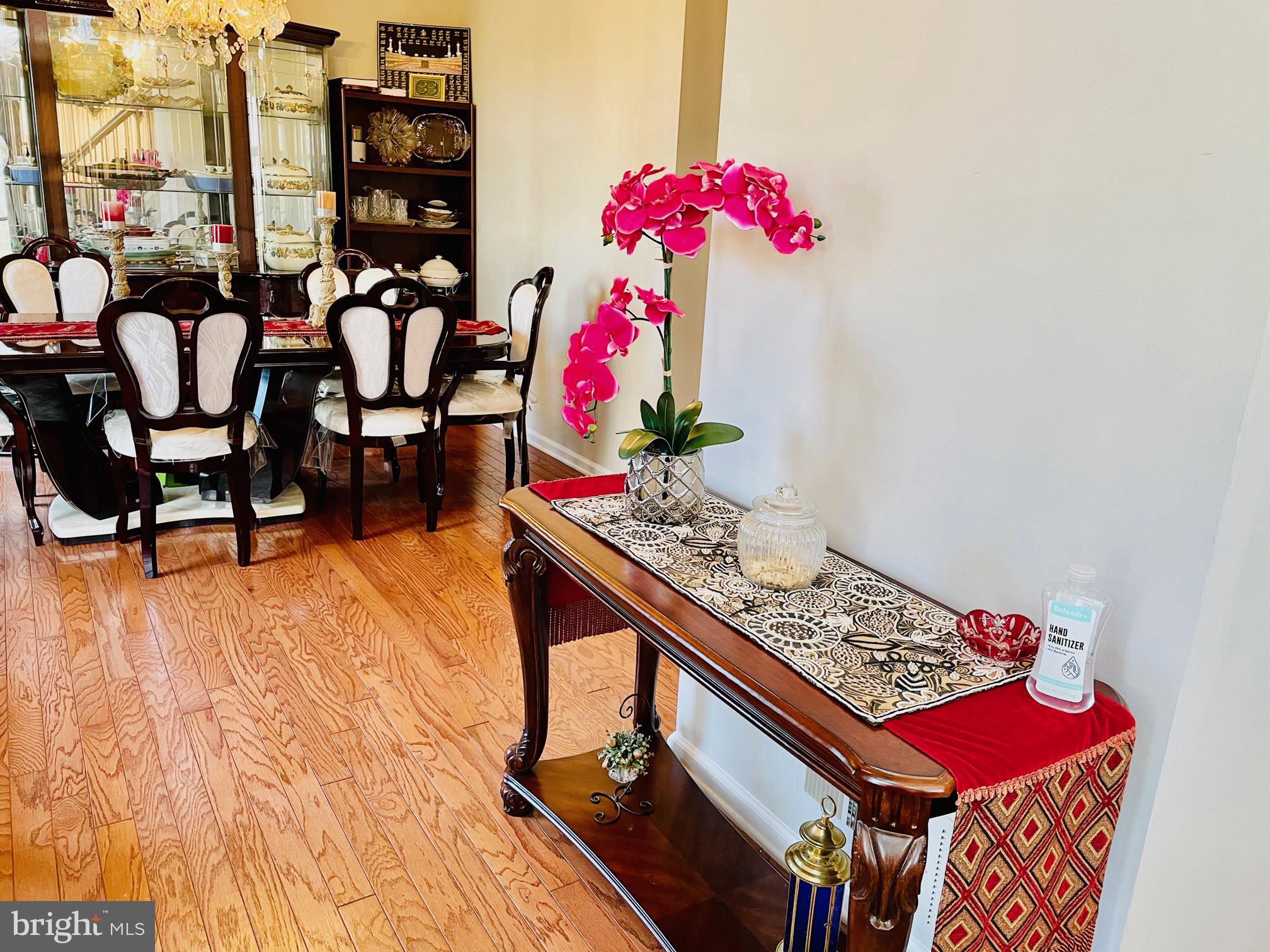 11 Warwick Road Princeton Junction, NJ 08550 - Photo 3 of 17 Gallery Image 3