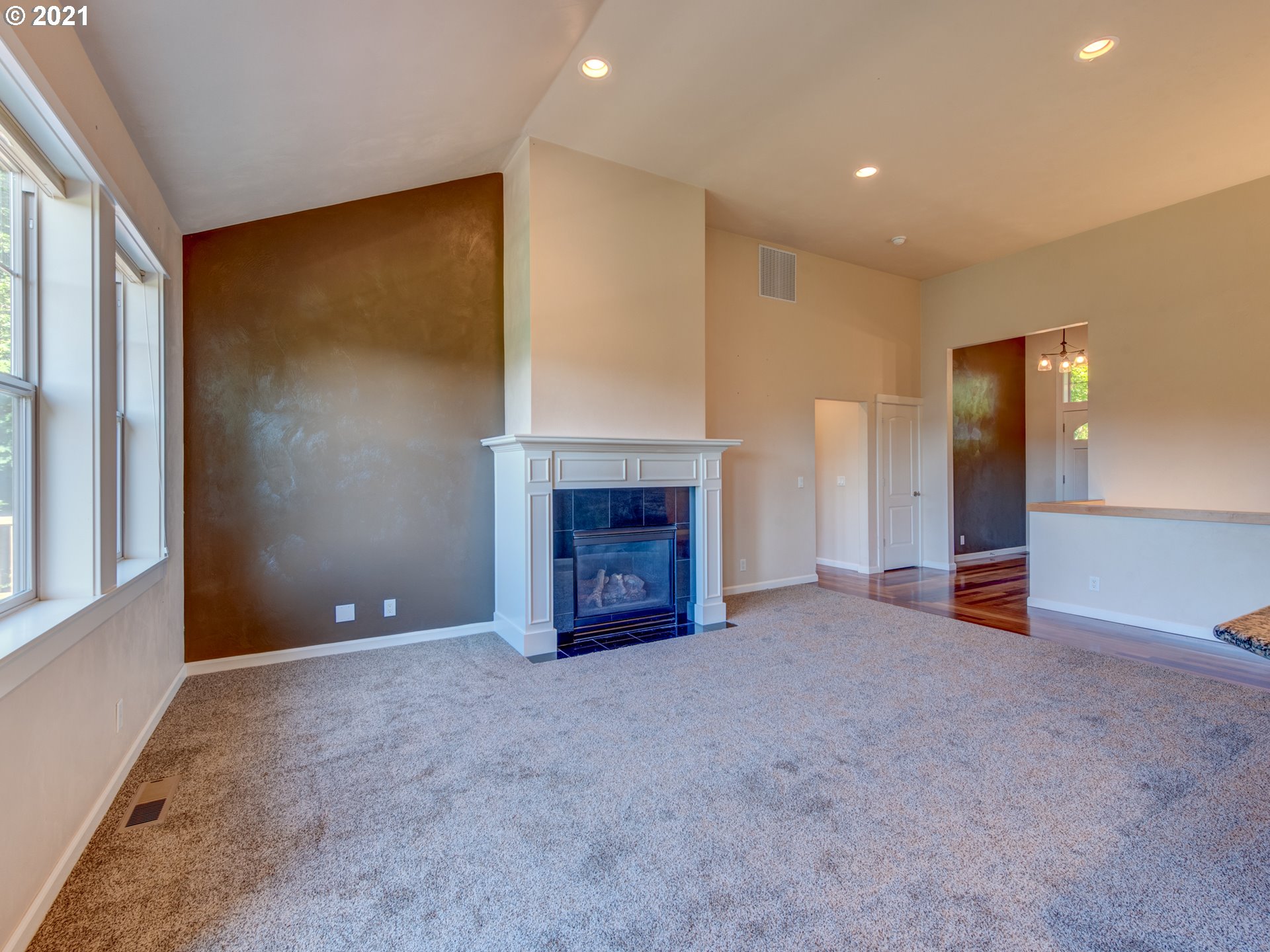 6244 Fernhill Loop Springfield, OR 97478 - Photo 9 of 32