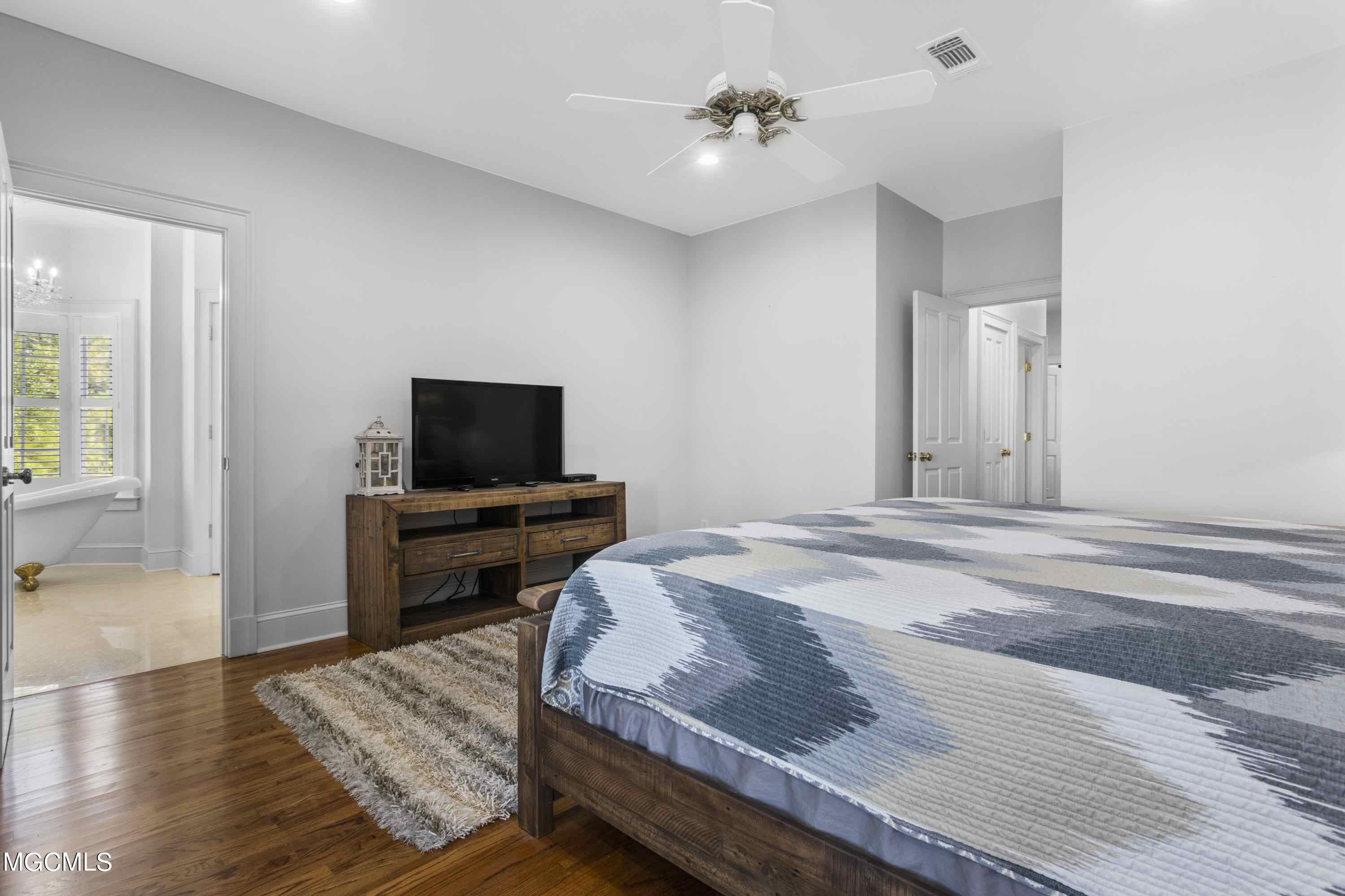 321 Garden Road Bay St. Louis, MS 39520 - Photo 12 of 66 024