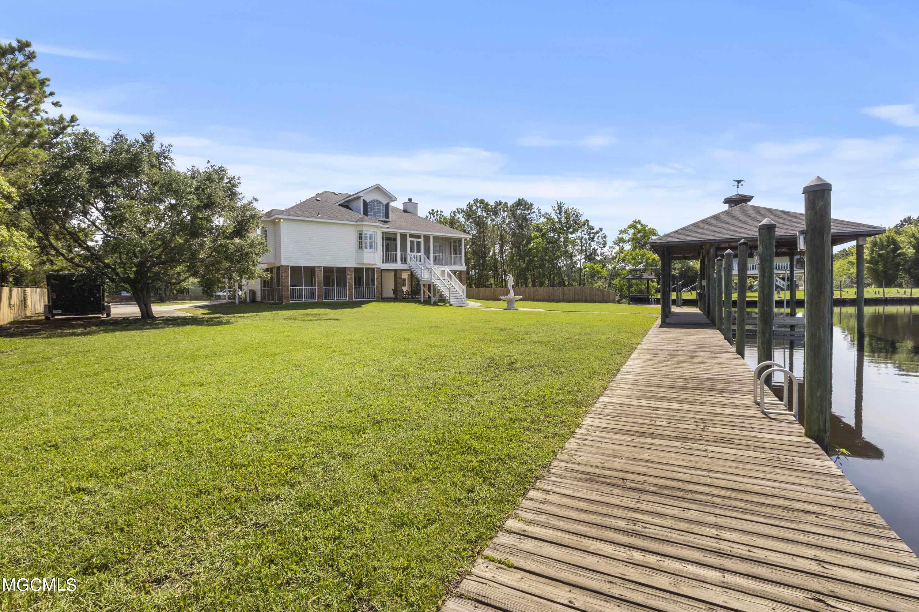 321 Garden Road Bay St. Louis, MS 39520 - Photo 60 of 66 055