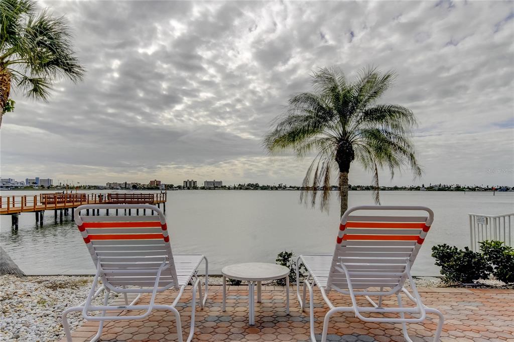 4775 Cove Circle, Unit 1008 St. Petersburg, FL 33708 - Photo 25 of 45 a outdoor view with a sitting space