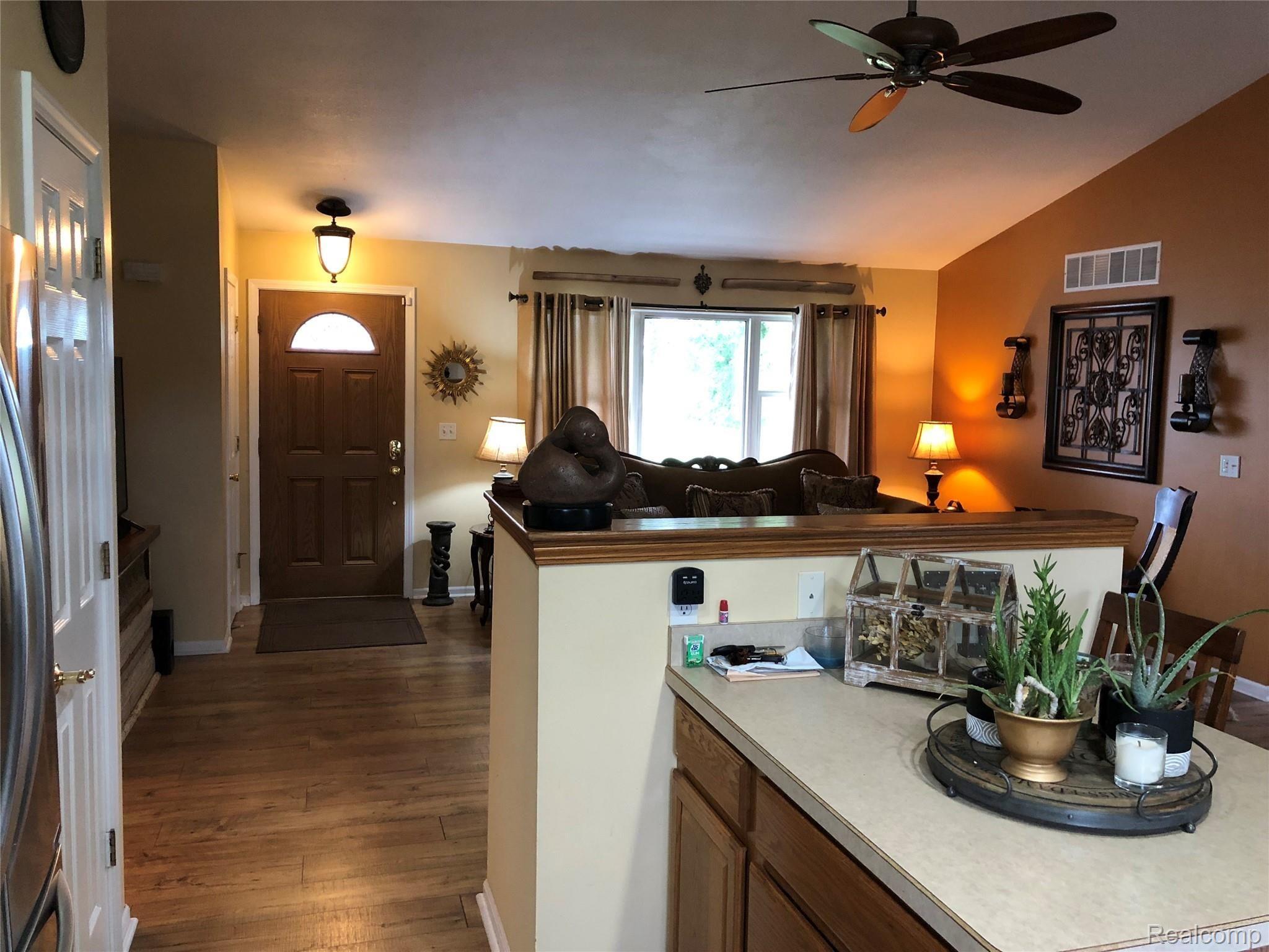 5312 North Webster Road Flint, MI 48504 - Photo 10 of 66 4ALp7PilSfWWxqDa5N6GVw.jpg