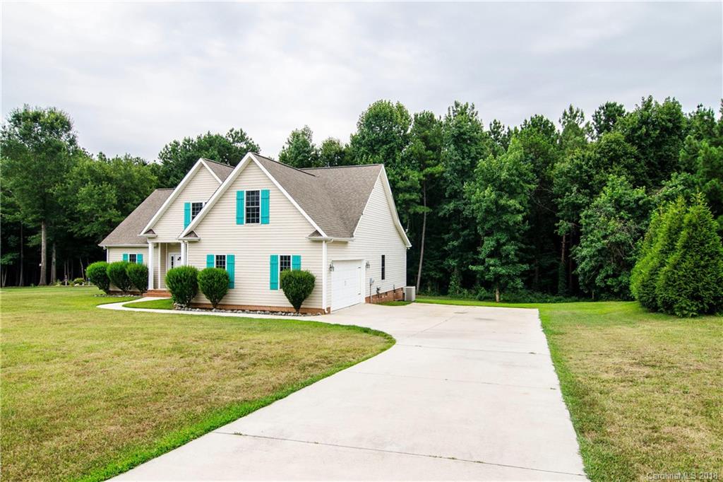 2776 Baird Road Clover, SC 29710 - Photo 4 of 34 Gallery Image 4