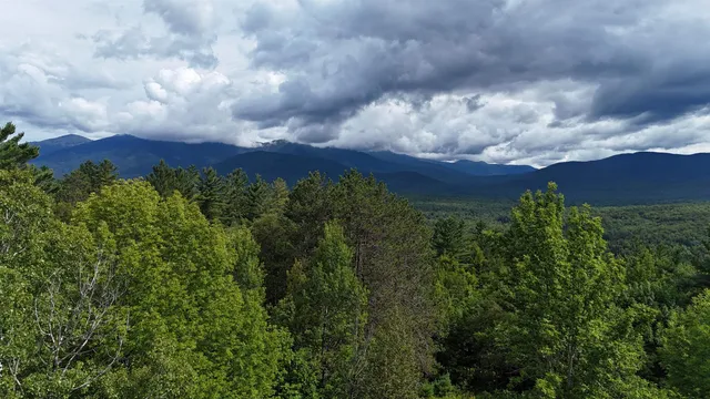 $324,000 | 1860 Presidential Highway, Jefferson, NH 03583