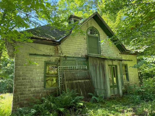 $324,000 | 1860 Presidential Highway, Jefferson, NH 03583