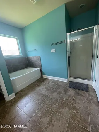 $1,900 | 16852 Glenwood Springs Drive, Greenwell Springs, LA 70739