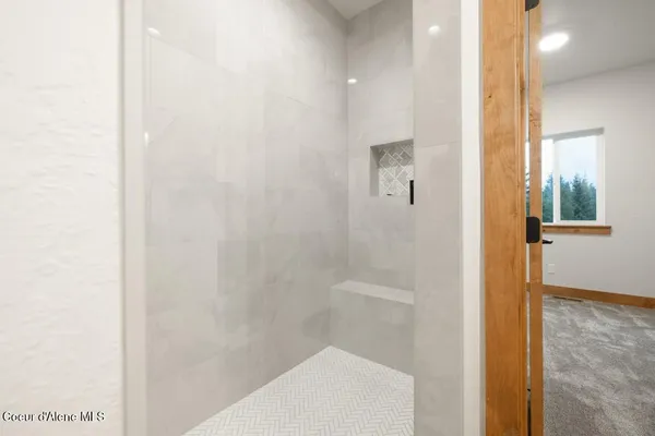 $998,047 | 10104 North Hubble Street, Hayden, ID 83835