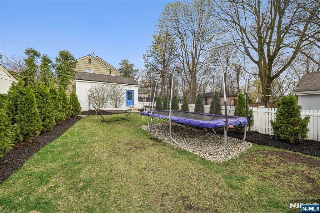 27 Otsego Road Verona, NJ 07044 - Photo 32 of 40