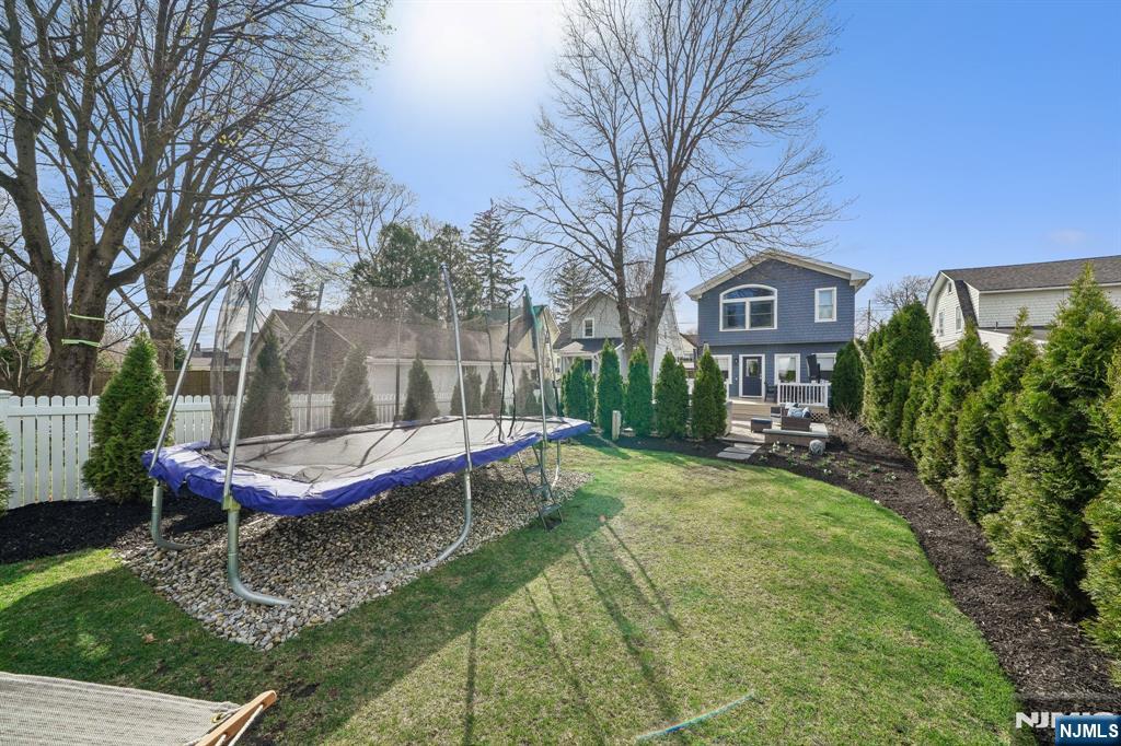 27 Otsego Road Verona, NJ 07044 - Photo 34 of 40