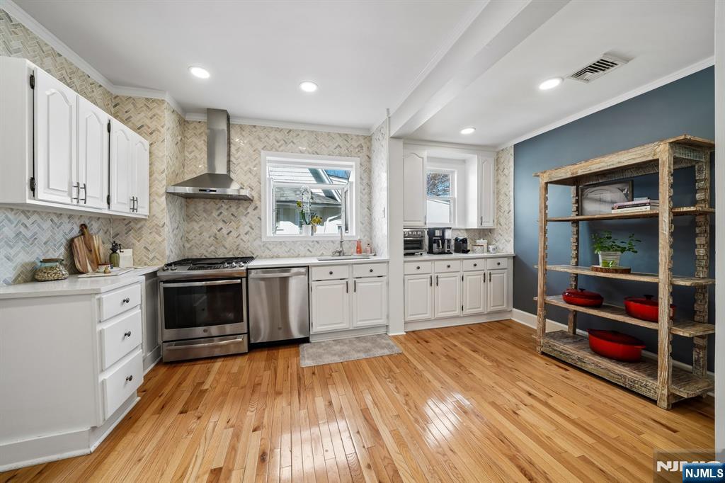 27 Otsego Road Verona, NJ 07044 - Photo 8 of 40