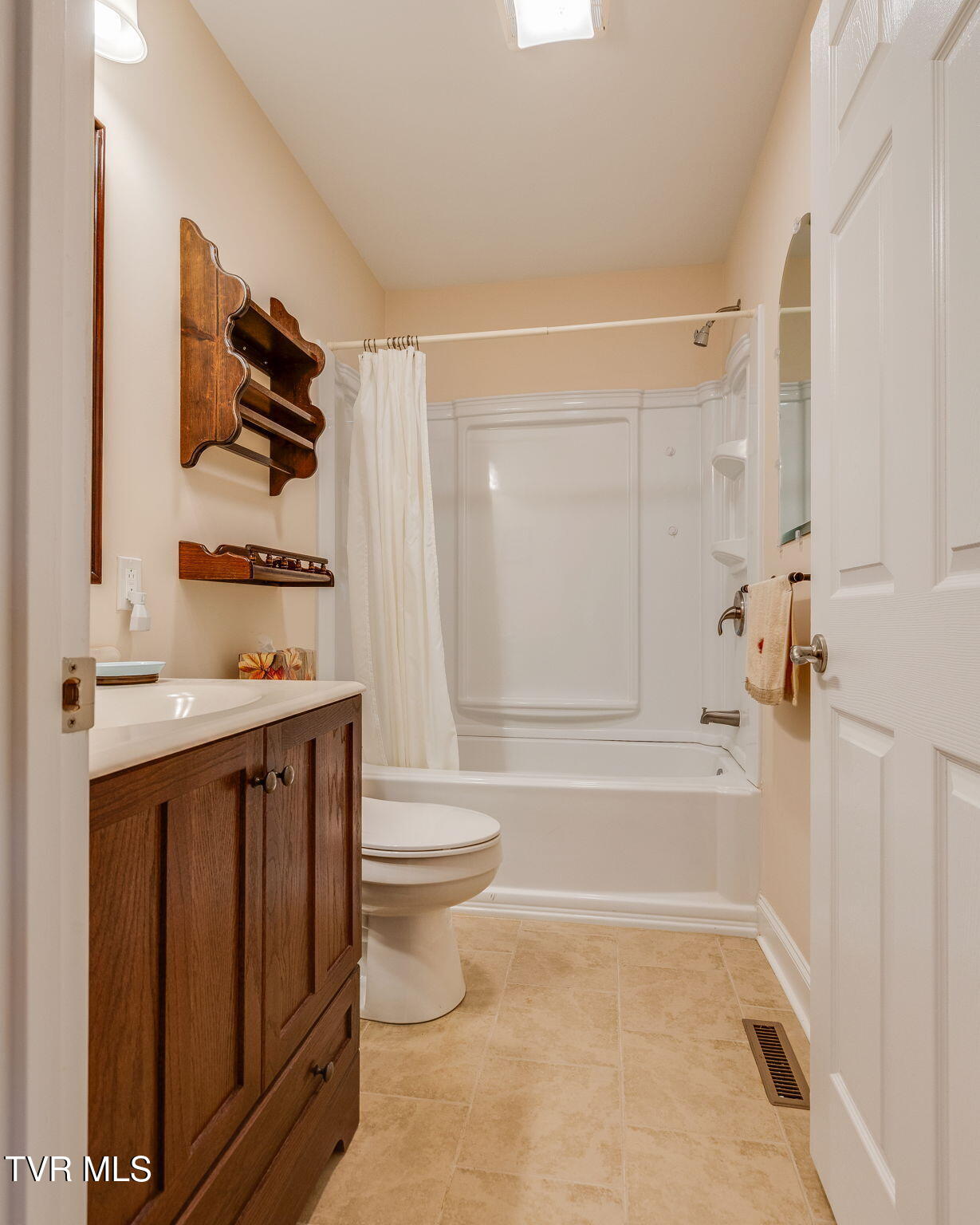4653 Old Stage Road Kingsport, TN 37664 - Photo 20 of 35 018