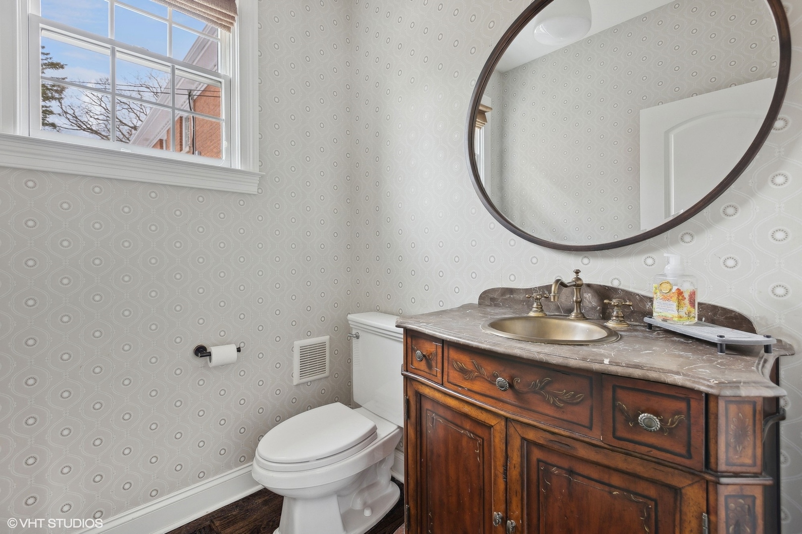 700 Harvard Street Wilmette, IL 60091 - Photo 17 of 48