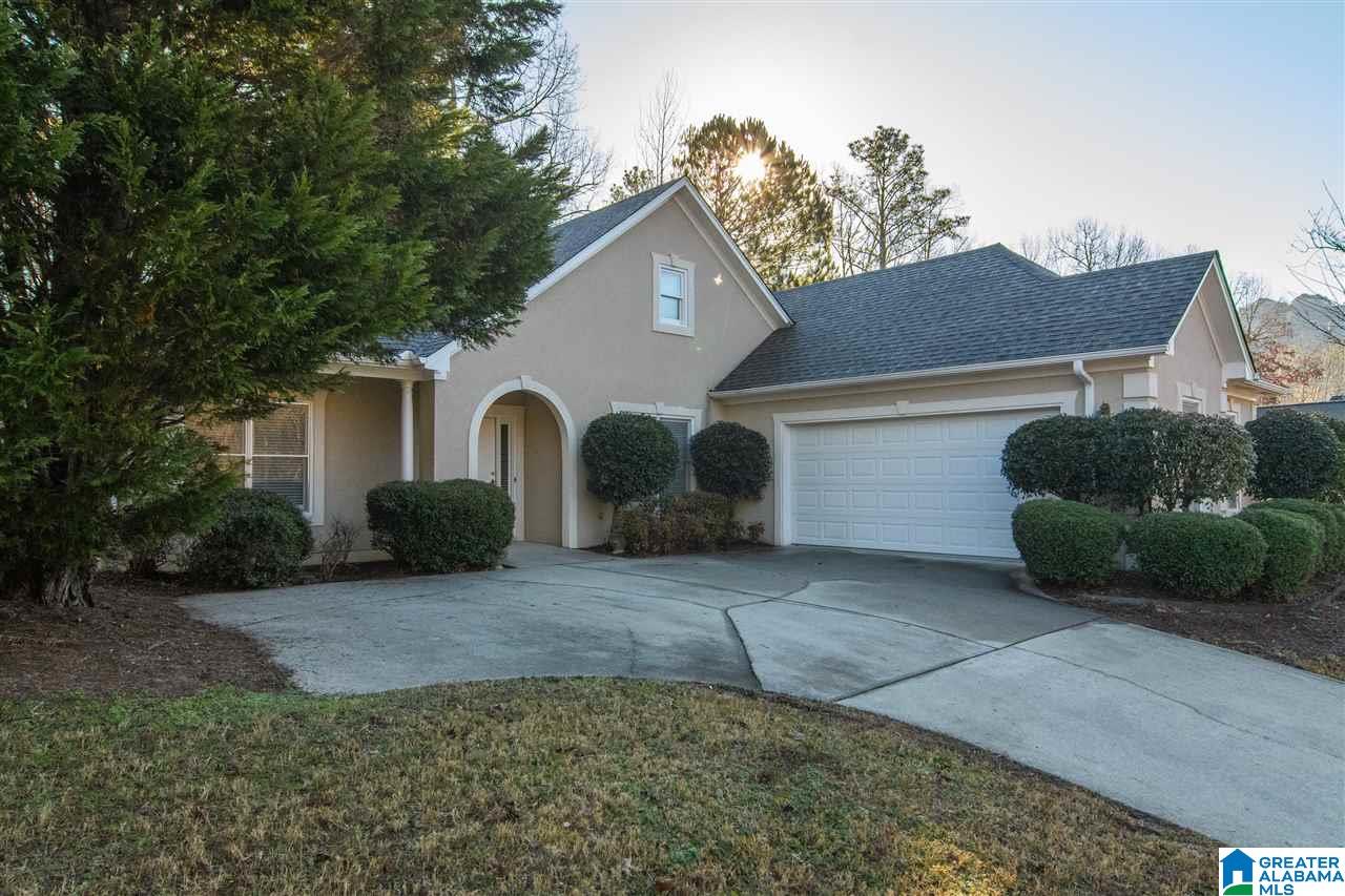 453 Eaton Road Hoover, AL 35242 - Photo 2 of 36