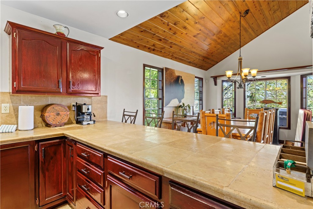 221 Grizzly Road Lake Arrowhead, CA 92352 - Photo 2 of 20