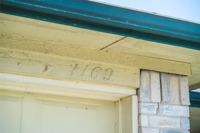 a close view of a sink