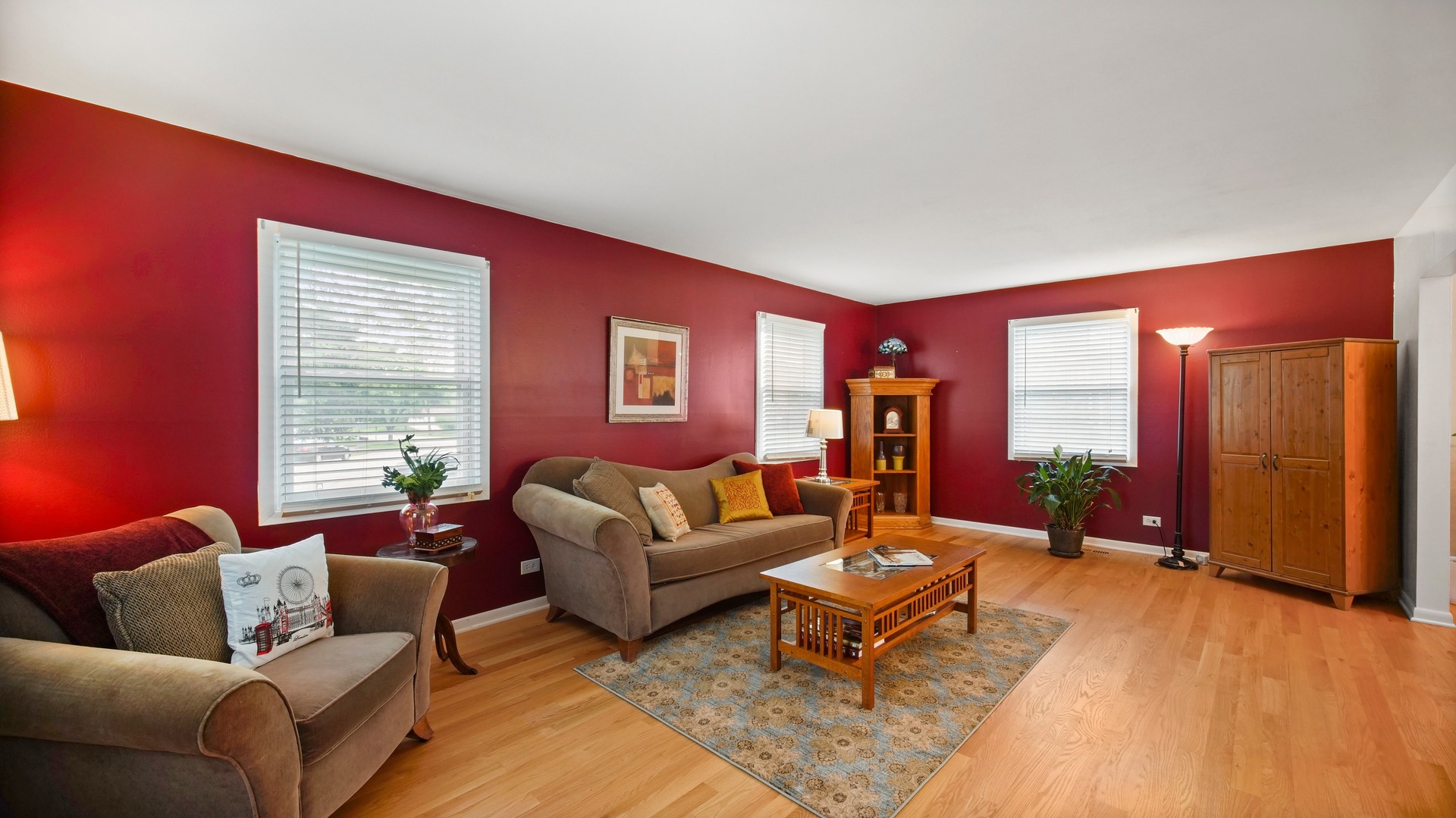 30 Timber Hill Road Buffalo Grove, IL 60089 - Photo 4 of 23 a living room with furniture city view and large windows