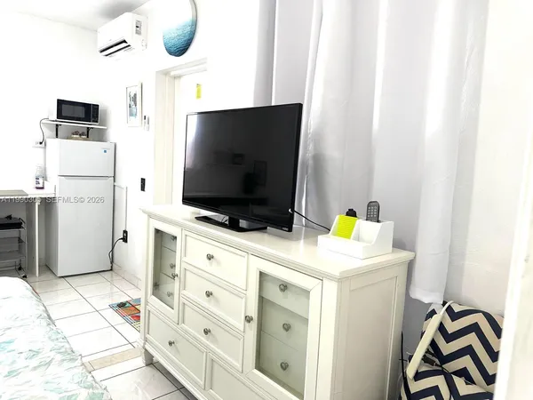 $1,300 | 3775 Northwest 13th Street, Miami, FL 33126