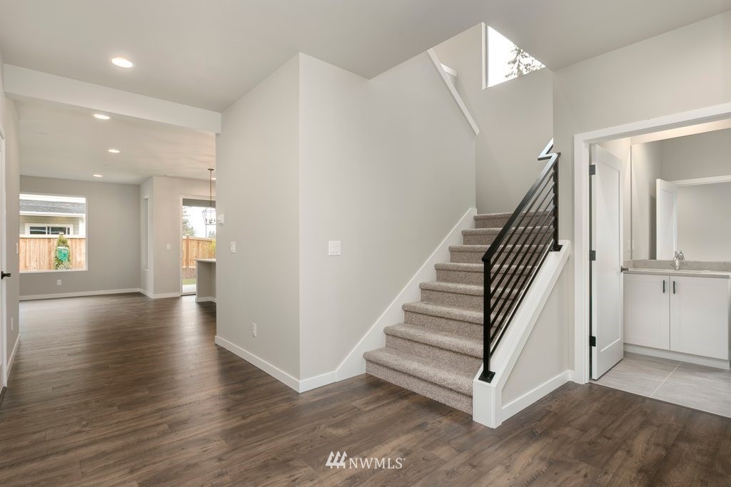 16214 114th Avenue Southeast Renton, WA 98055 - Photo 13 of 24