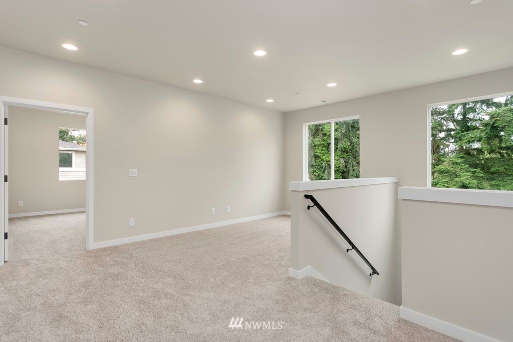16214 114th Avenue Southeast Renton, WA 98055 - Photo 14 of 24