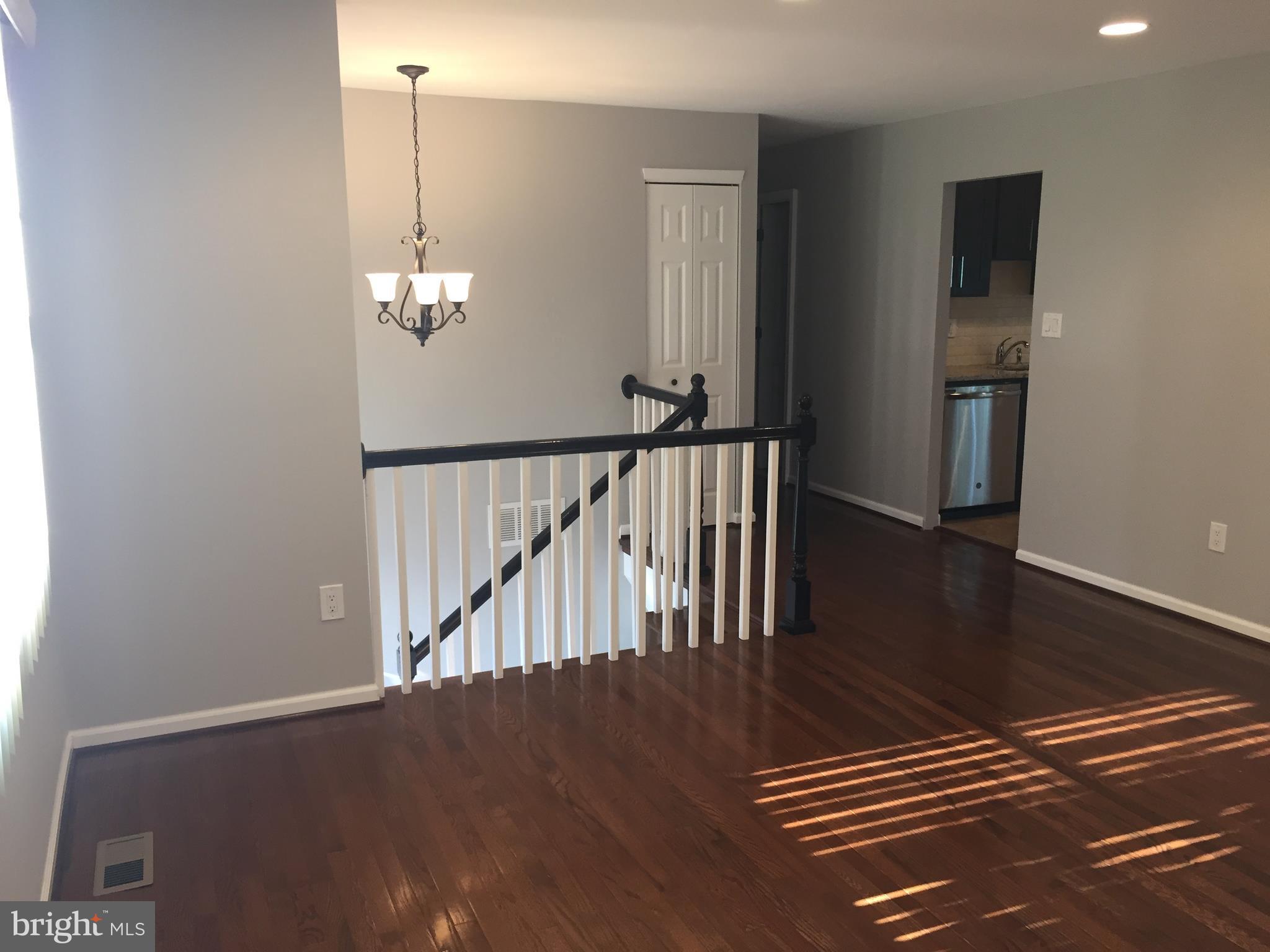 4009 Sanlee Road Randallstown, MD 21133 - Photo 5 of 20 Living Room