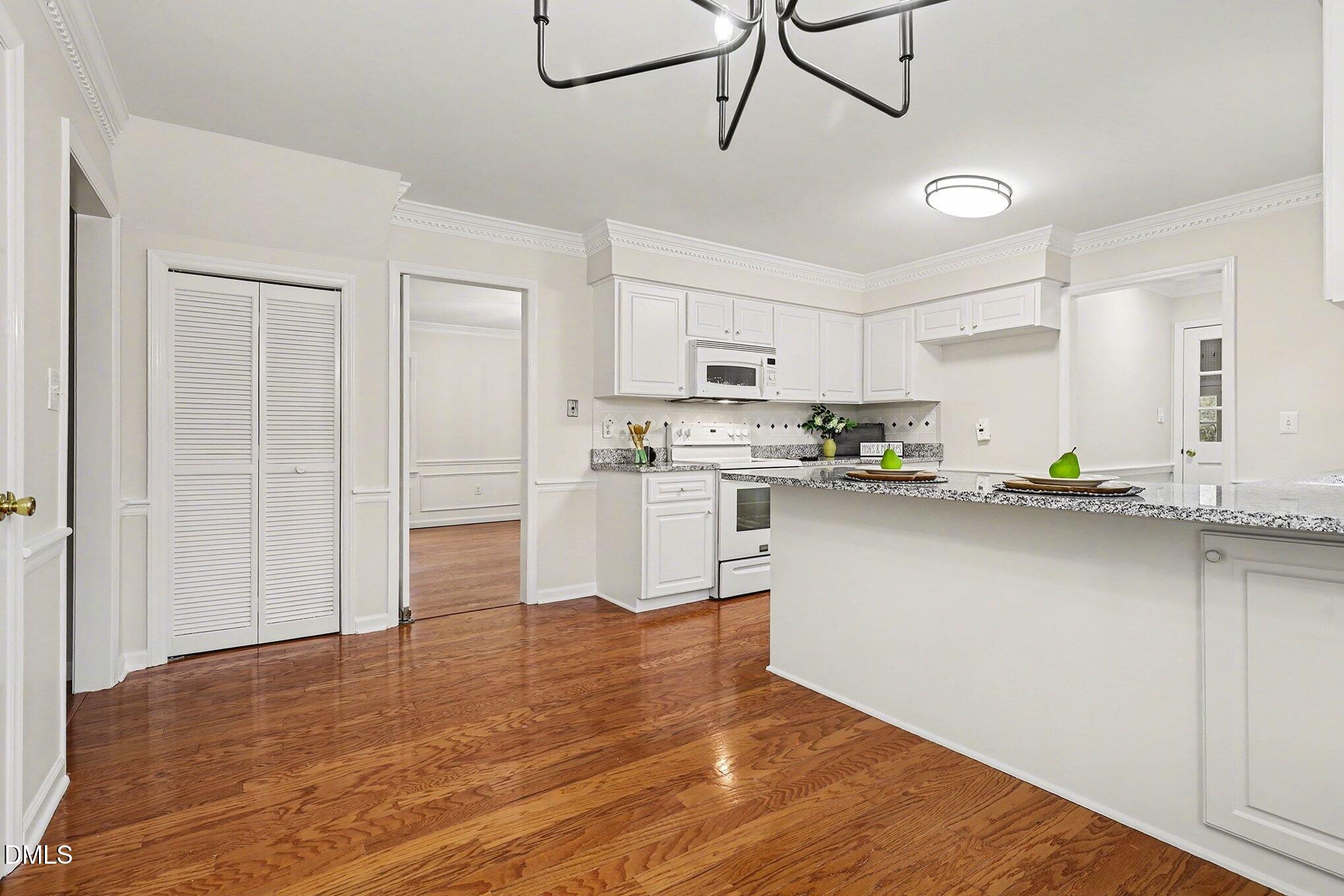 1708 Snow Wind Drive Raleigh, NC 27615 - Photo 14 of 31 014_img_5436_102