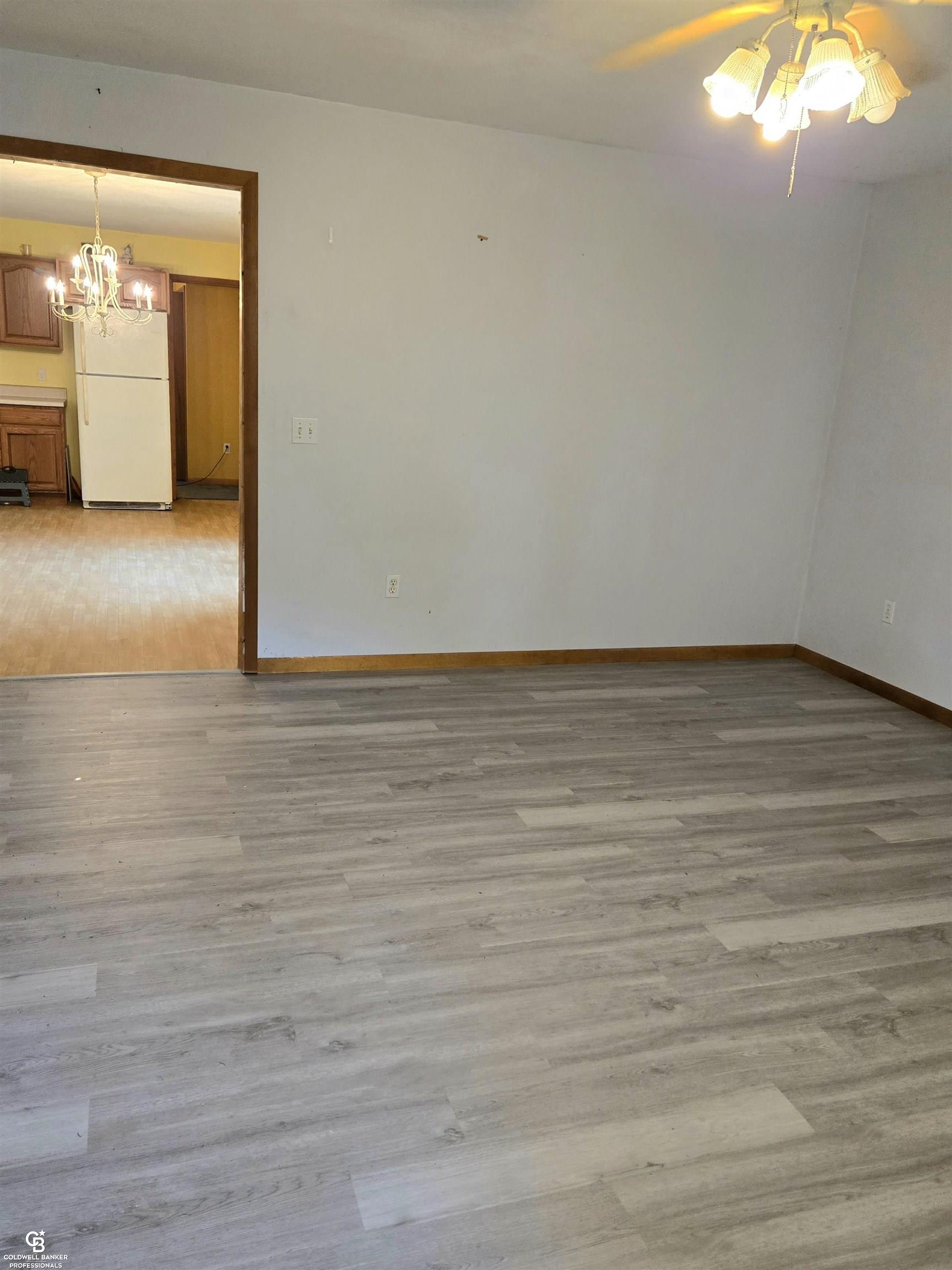 10097 Beckett Road Avoca, MI 48006 - Photo 11 of 20 50149698-04bae564-fe1c-4e60-ac80-e86e30af2774.JPG