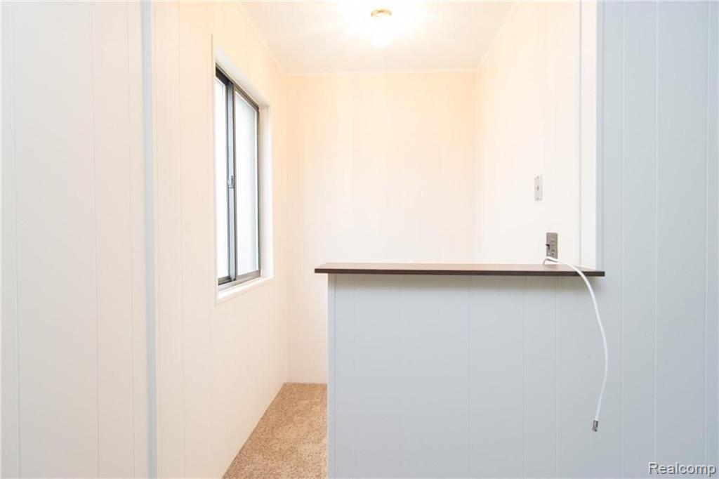 868 Lion Street Rochester Hills, MI 48307 - Photo 11 of 42