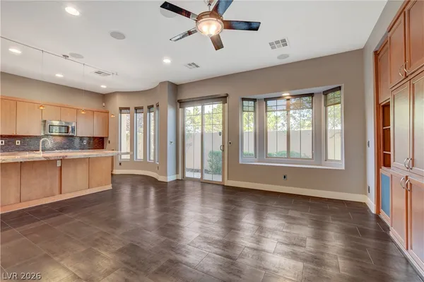 $3,000 | 9176 Worsley Park Place, Las Vegas, NV 89145