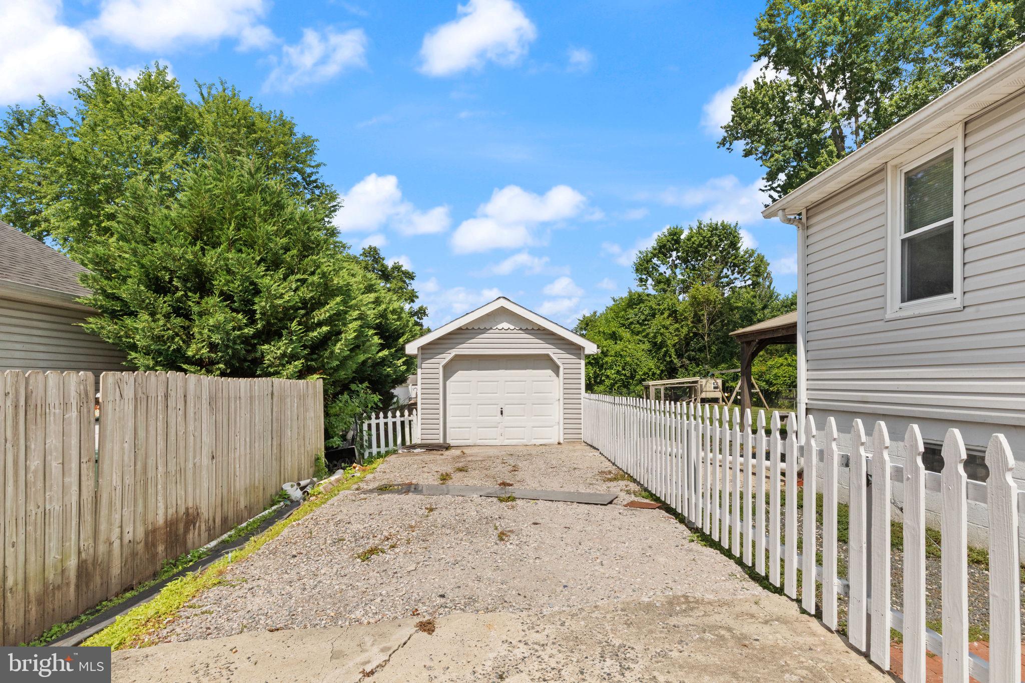 105 Mechanics Valley Road North East, MD 21901 - Photo 26 of 34 Charming driveway with garage access.