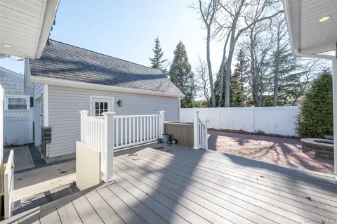 $1,075,000 | 2854 Clarendon Road, Oceanside, NY 11572